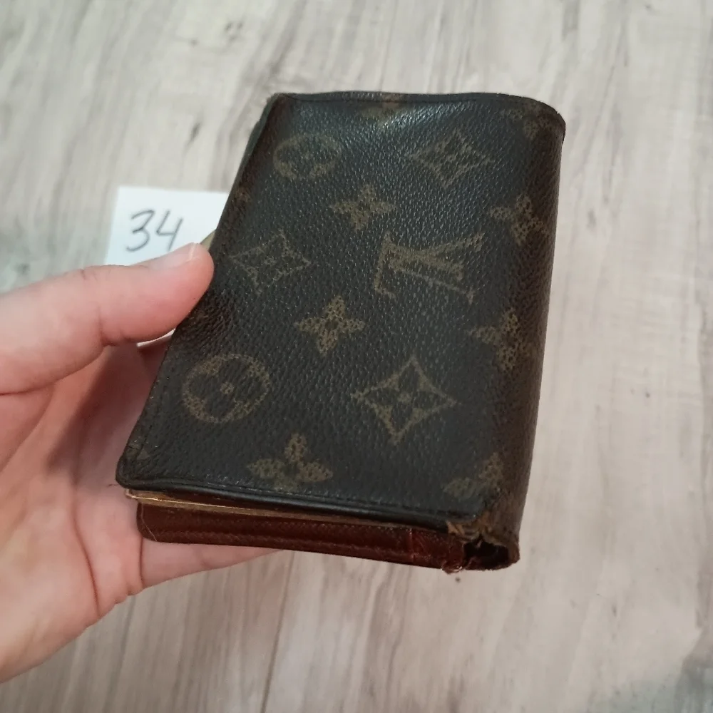 Louis Vuitton Monogram Kisslock Wallet